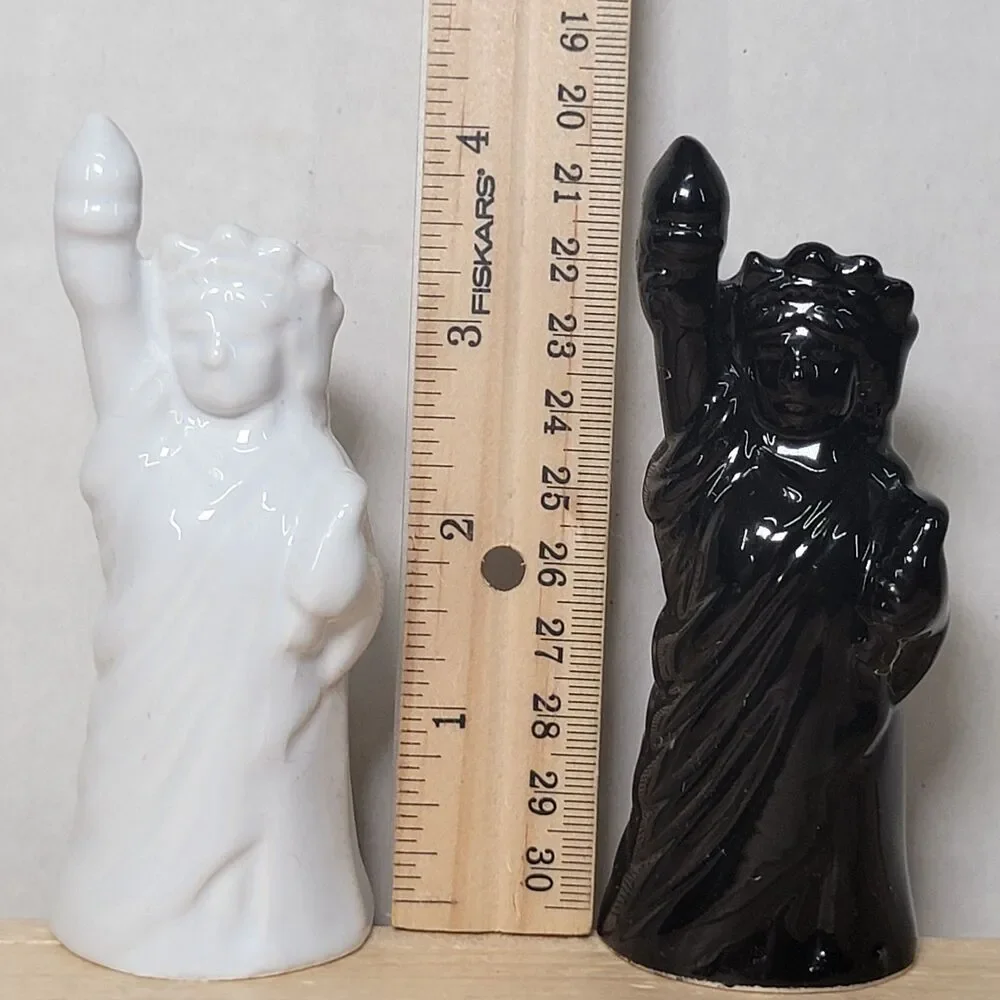 Source Unknown ceramic black